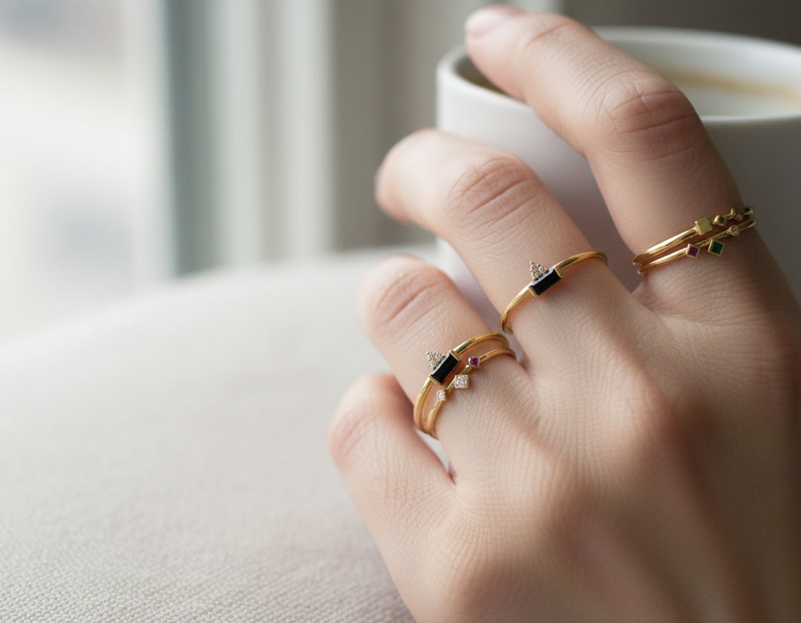 Anillo delicado con circonita cúbica