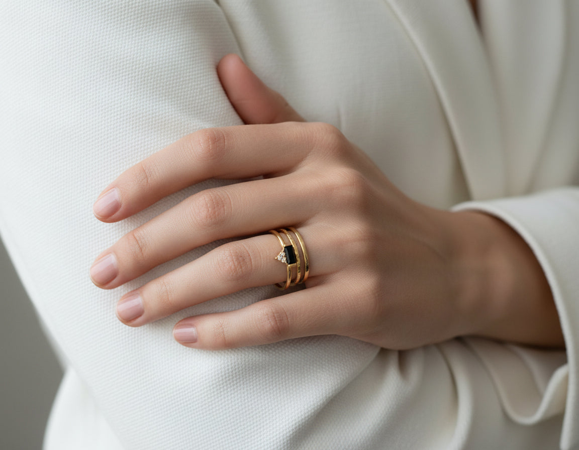 Anillo delicado con circonita cúbica