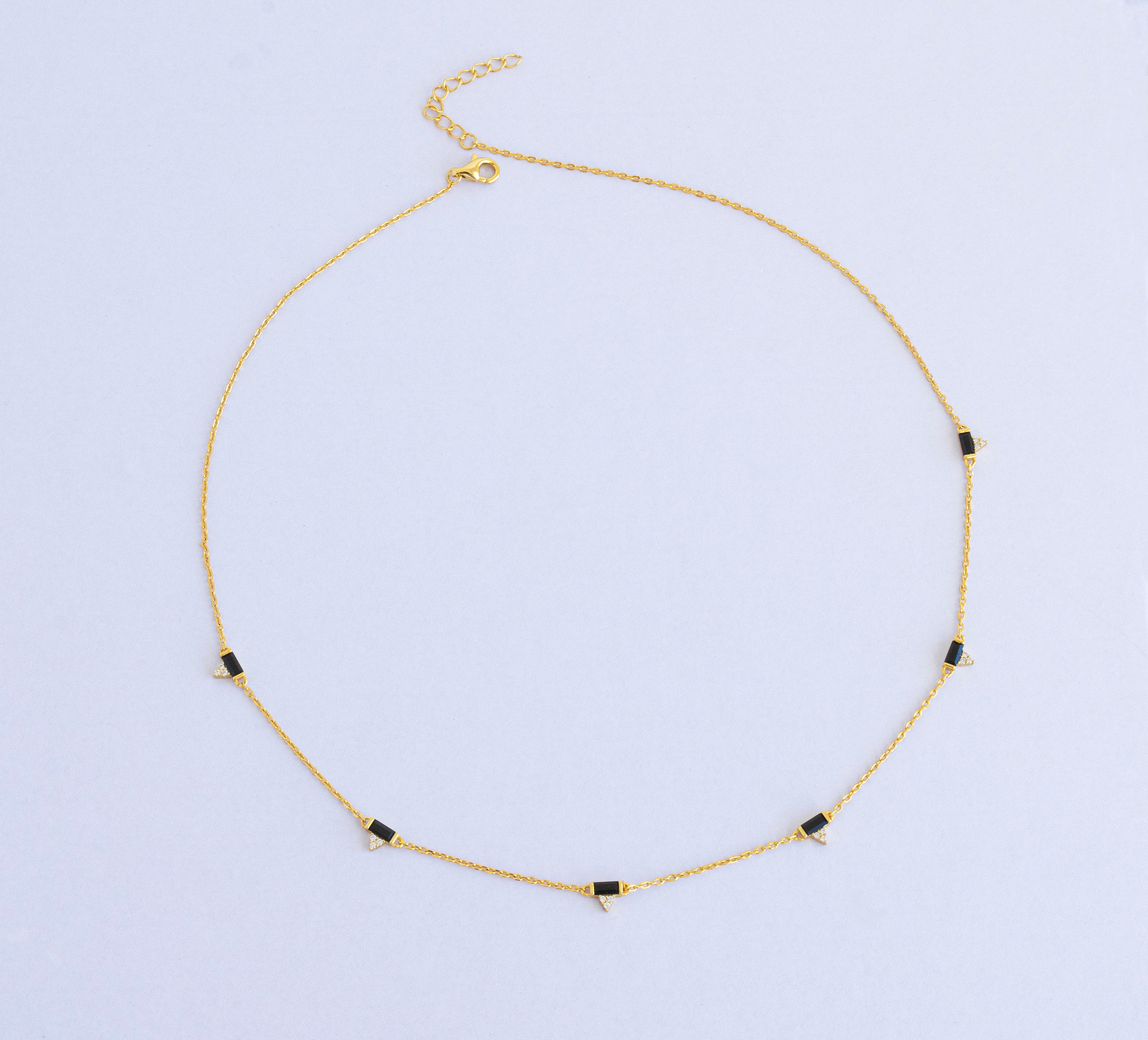 Elegante collar Station con circonitas cúbicas